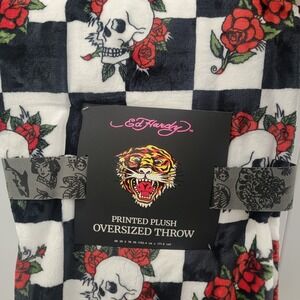 NWT ED HARDY Checkered Oversized 60 x 70 Plush Throw Blanket Skulls and Roses